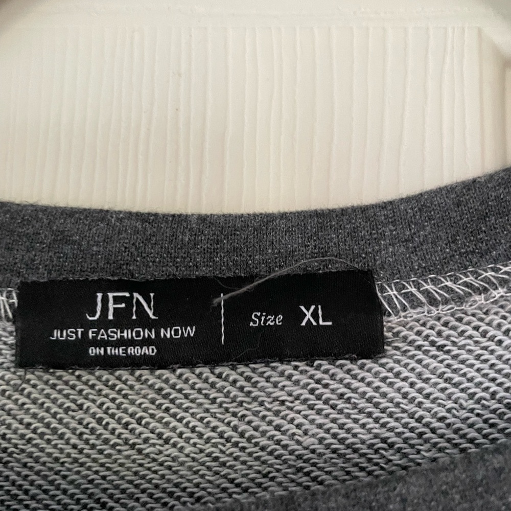 Christmas Sweatshirt JFN XL - Picture 4 of 7
